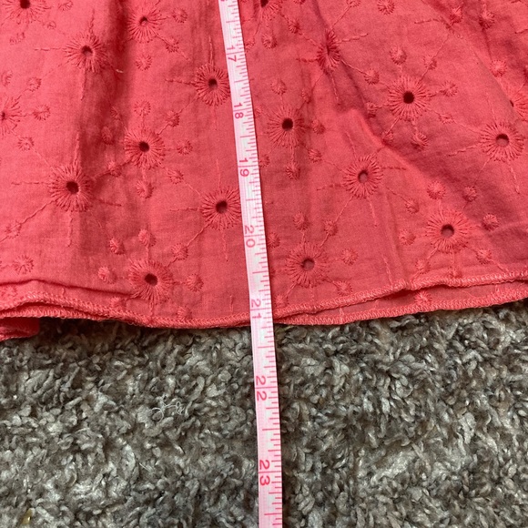 Lsenboye Eyelet Zipper Front Flowy Tank Top - Picture 11 of 13